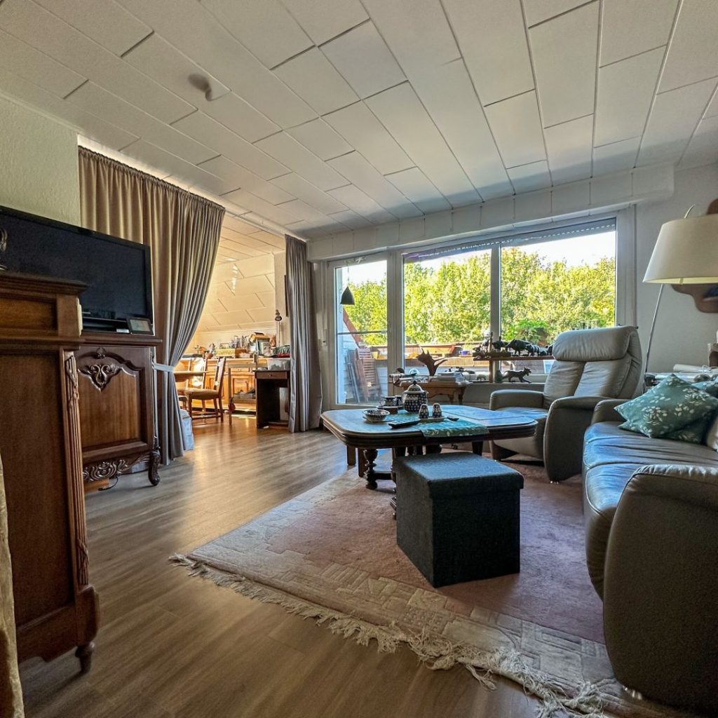 Offener Wohn- und Essbereich