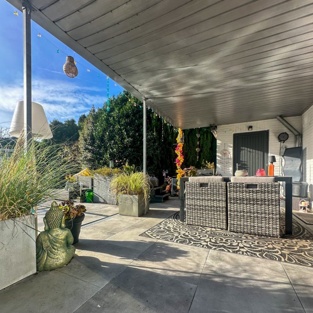 Überdachte Terrasse