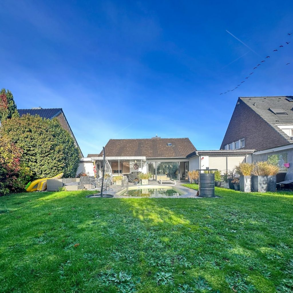 großzügiger Garten