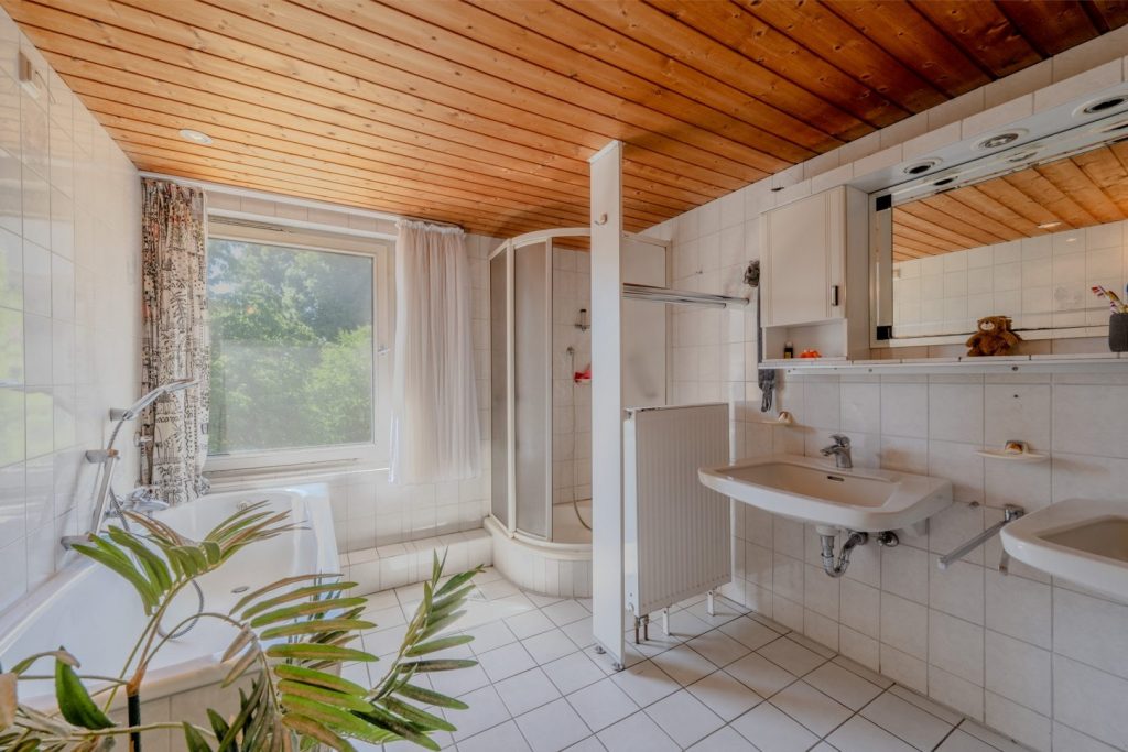 Badezimmer OG